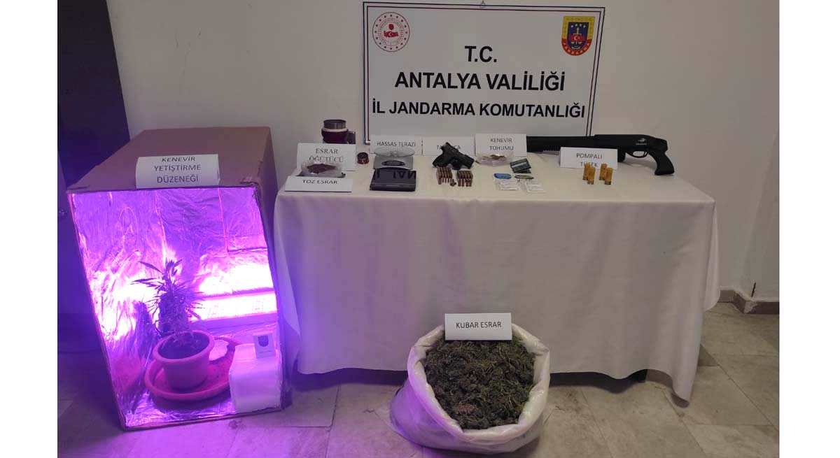 Antalya'da Jandarma uyuşturucu tacirlerine göz açtırmıyor