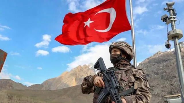 İkna yoluyla 3 örgüt mensubu daha teslim oldu