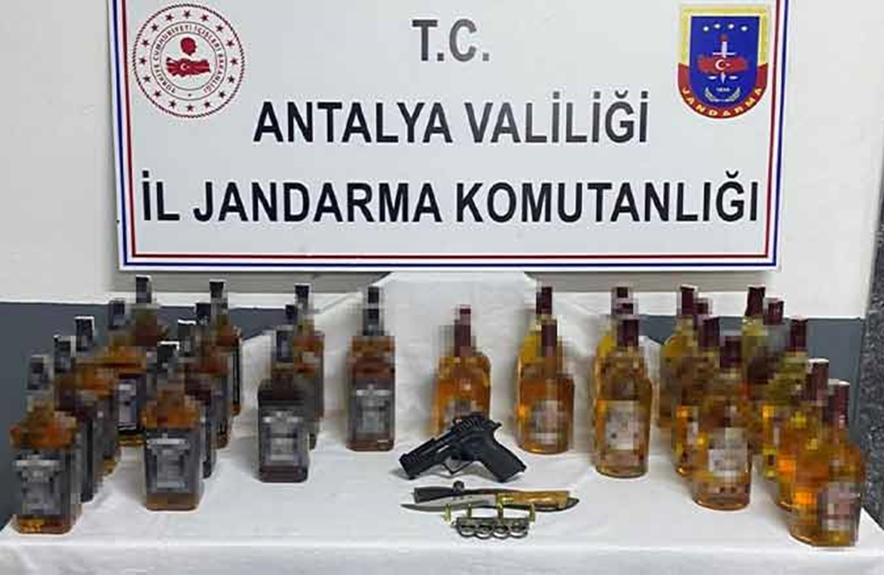 Antalya'da jandarmadan sahte içki operasyonu