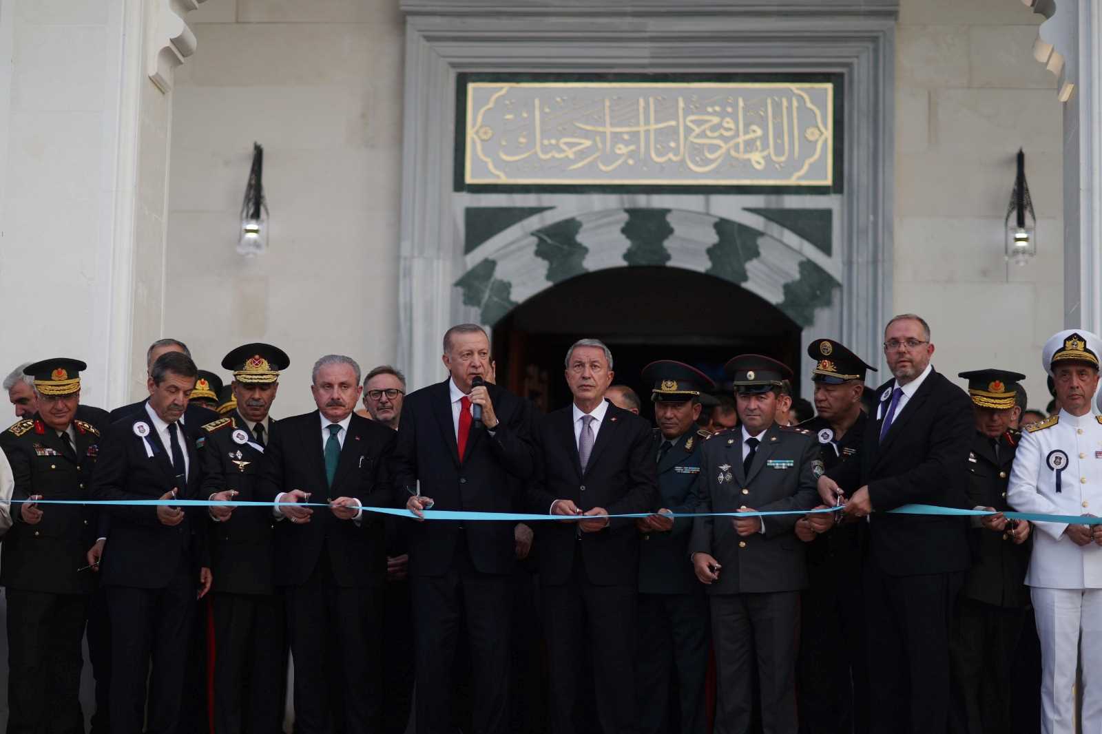Cumhurbaşkanı Erdoğan, Deniz Harp Okulu Camisi'nin açılışını yaptı 