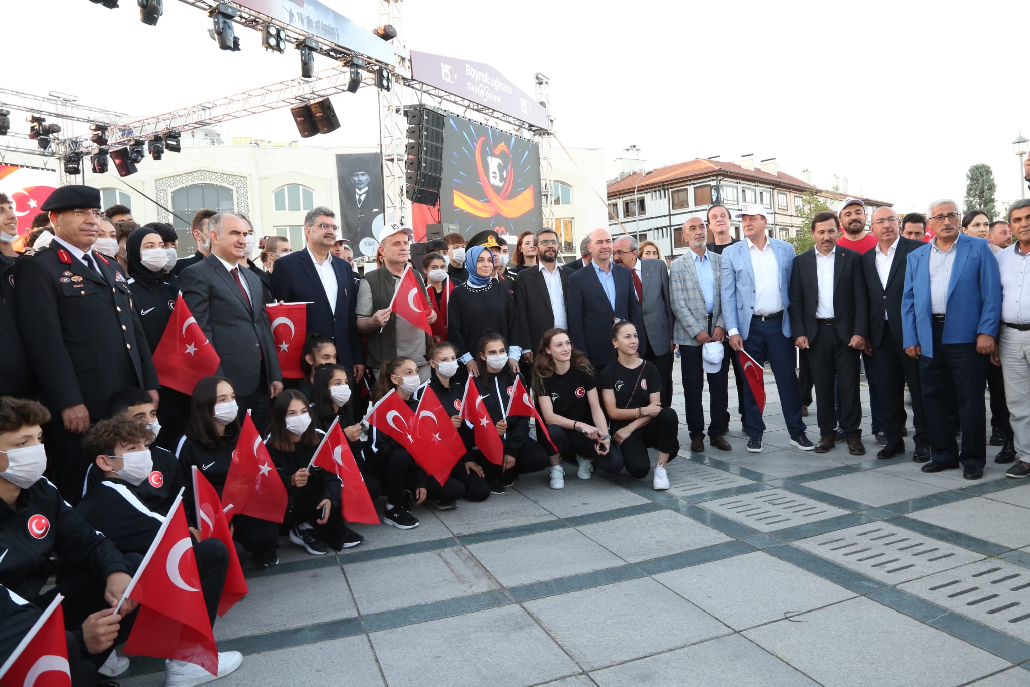 Konya Mevlana Meydanındaki 15 Temmuz etkinlikleri başladı