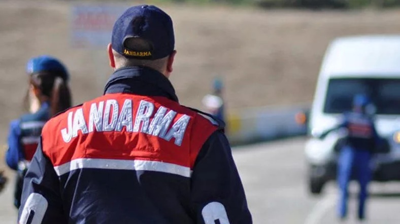 Jandarma Genel Komutanlığı: 2 bin 785 düzensiz göçmen ve 74 organizatör yakalandı