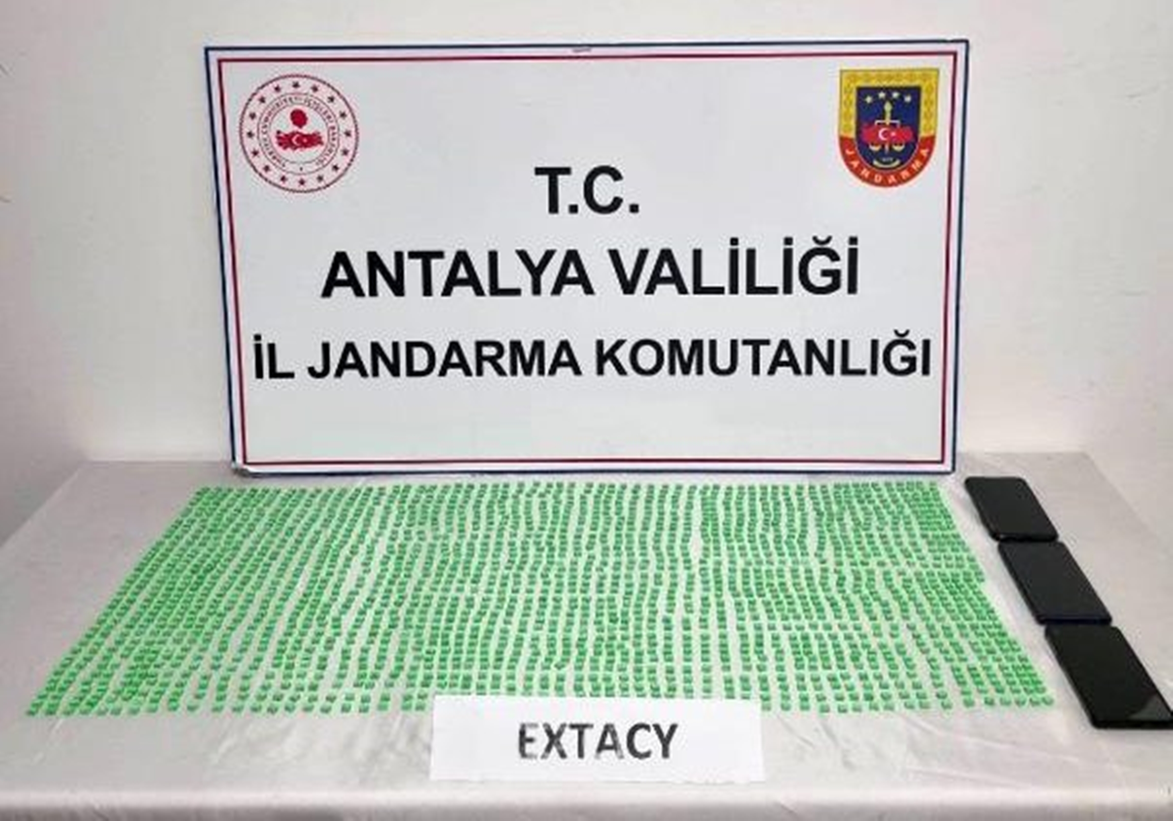 Antalya, Jandarmadan uyuşturucu operasyonu