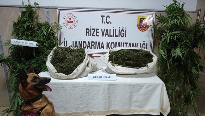 Rize'de 22 kilogram esrar ele geçirildi 