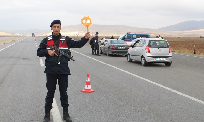 Konya, Jandarmadan helikopter destekli trafik denetimi 