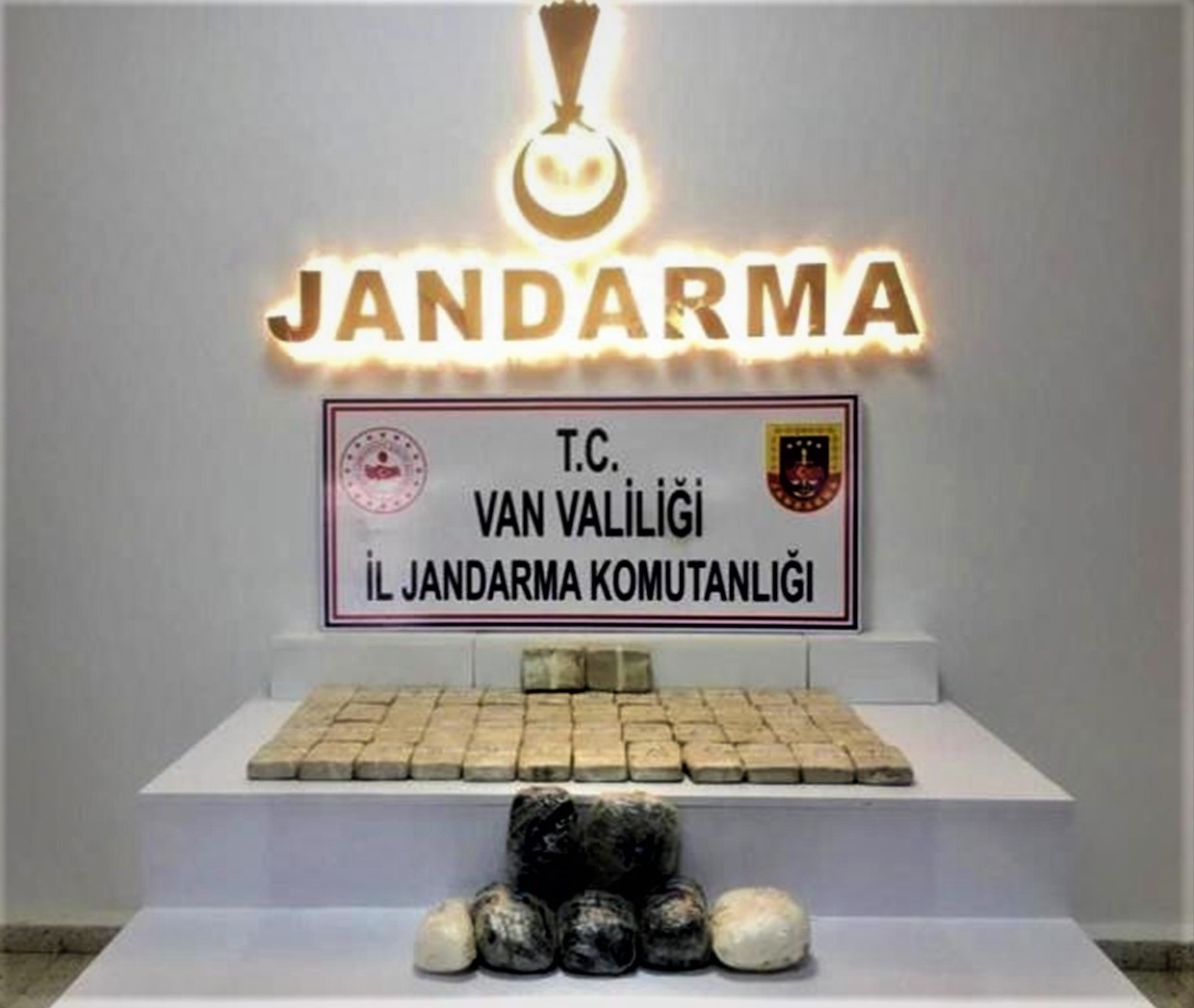 Van'da 32 kilo uyuşturucu ele geçirildi