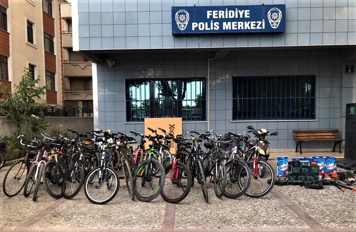 Konya’da polis çalıntı 34 bisiklet ele geçirdi: 4 gözaltı