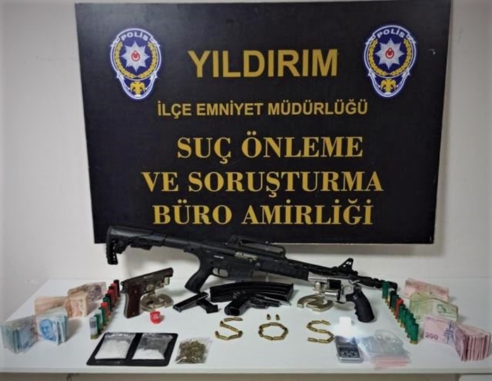 Bursa’da uyuşturucu operasyonu:2 gözaltı
