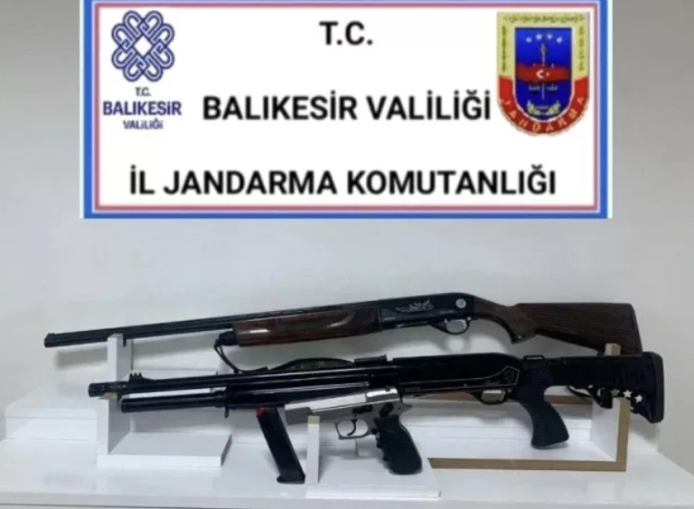 Balıkesir'de çeşitli suçlardan aranan 49 şahıs gözaltına alındı