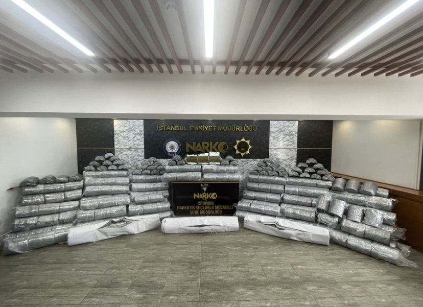 İstanbul’da dev operasyon: 1,5 ton uyuşturucu ele geçirildi
