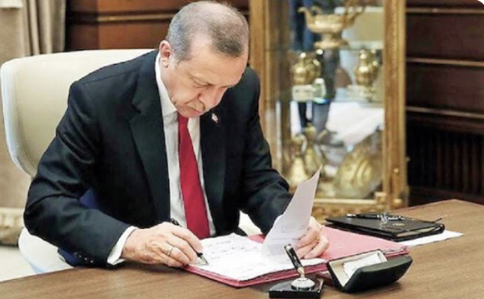 Cumhurbaşkanı Erdoğan imzaladı! 17 üniversiteye rektör ataması Resmi Gazete'de yayınlandı