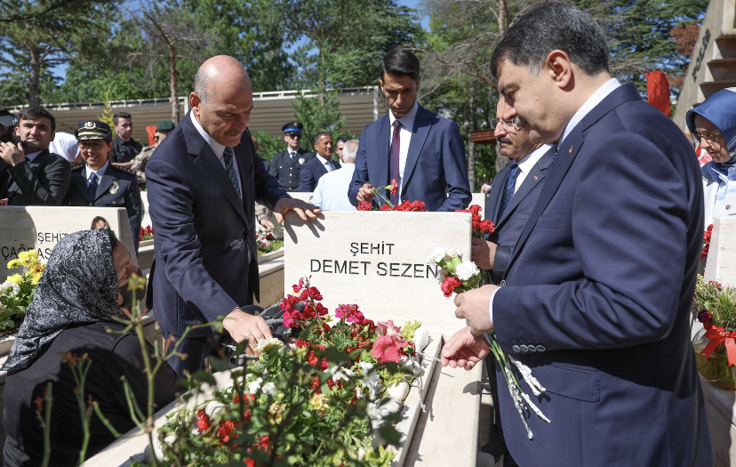 Bakan Soylu, 15 Temmuz Şehitliği'ndeki anma törenine katıldı