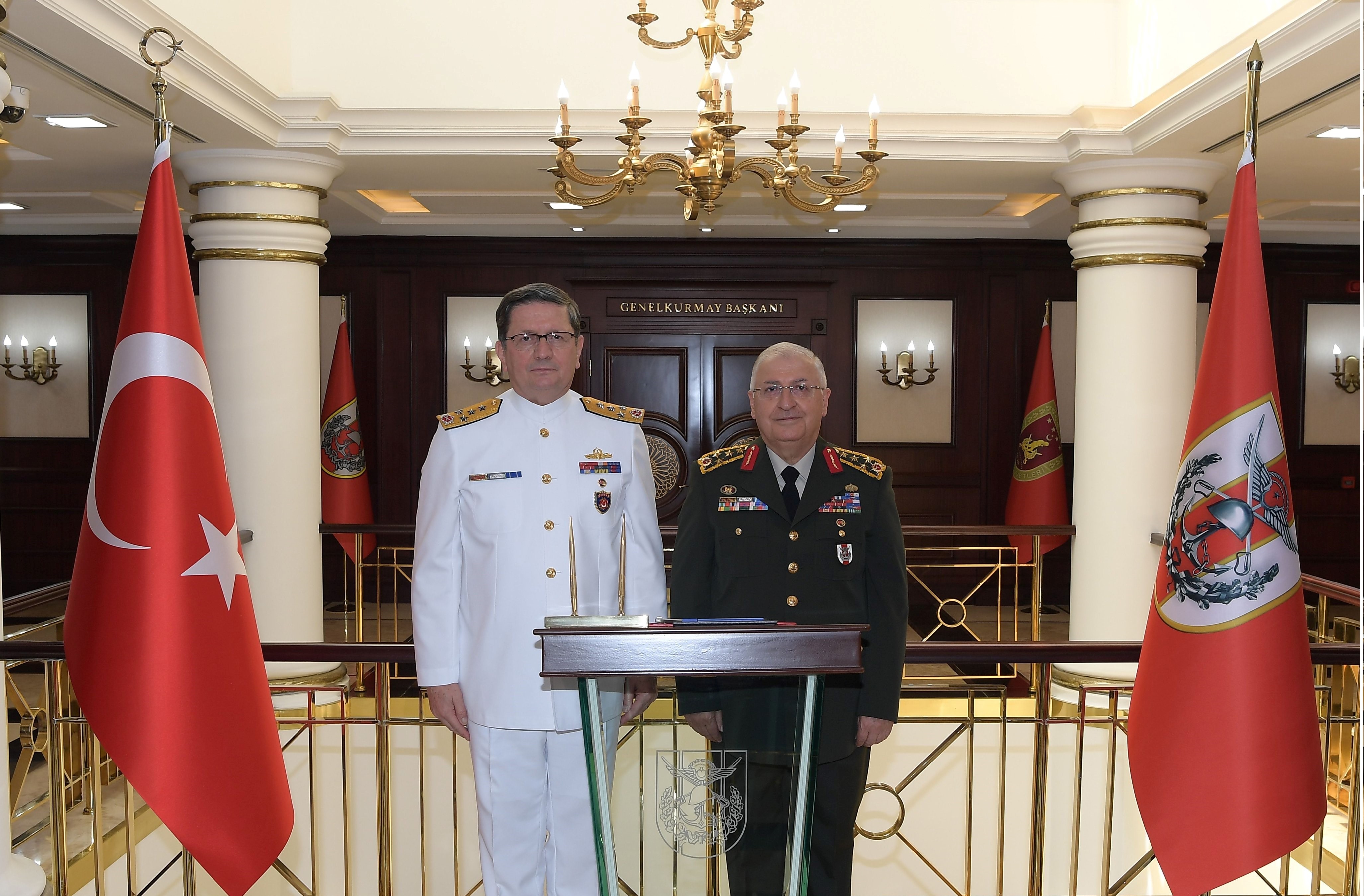 Genelkurmay Başkanı Orgeneral Güler, emekliye ayrılacak kuvvet komutanlarını kabul etti