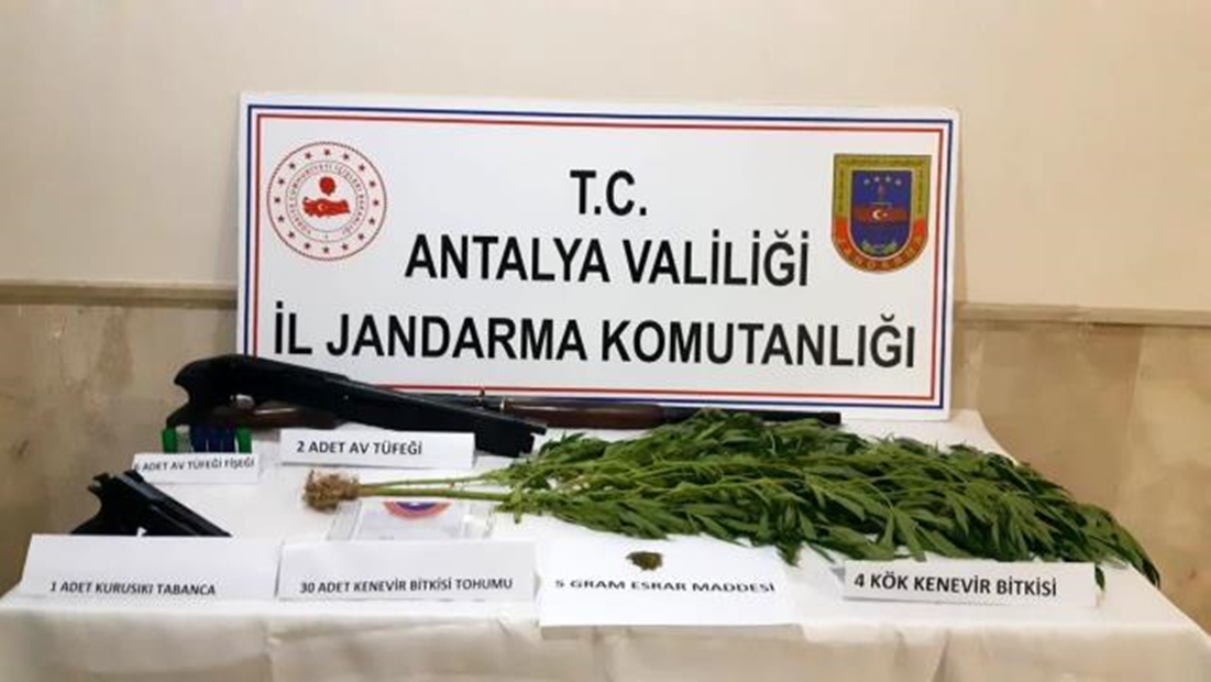 Antalya, Jandarmadan uyuşturucu operasyonu: 1 gözaltı