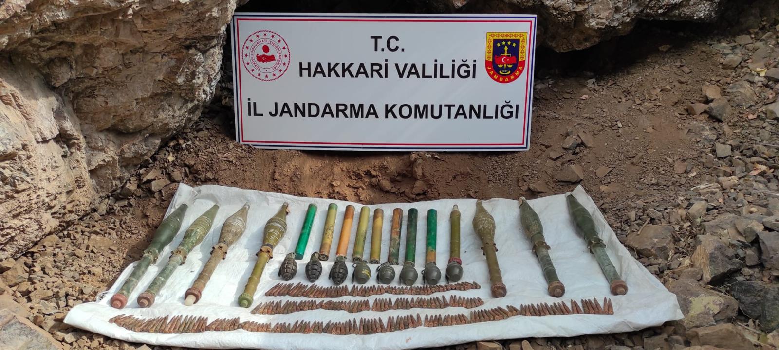 Hakkari'de PKK'ya ait mühimmat ele geçirildi