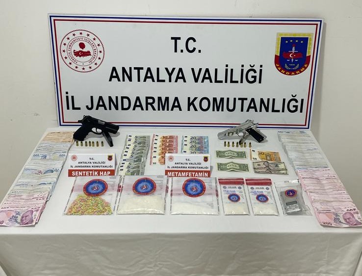 SATIŞA HAZIR UYUŞTURUCU JANDARMA EKİPLERİ TARAFINDAN  YAKALANDI