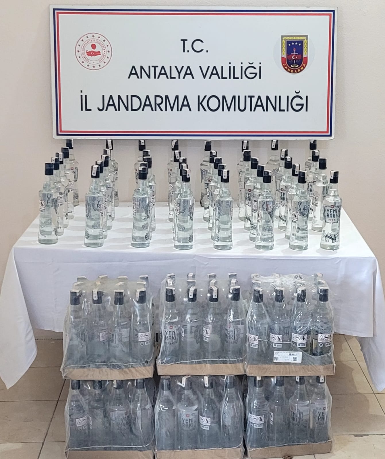 JANDARMA DAN SAHTE İÇKİ OPERASYONU