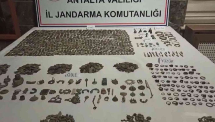 Antalya'da jandarmadan tarihi eser operasyonu 
