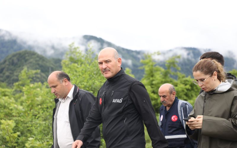 Bakan Soylu, selin ağır tahrip verdiği Kozcağız'da