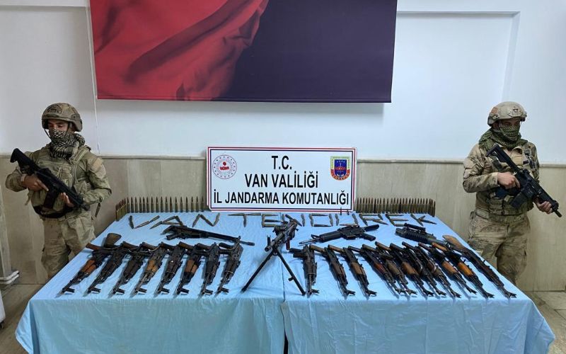 İçişleri: Tendürek'te PKK'ya ait cephane ele geçirildi 